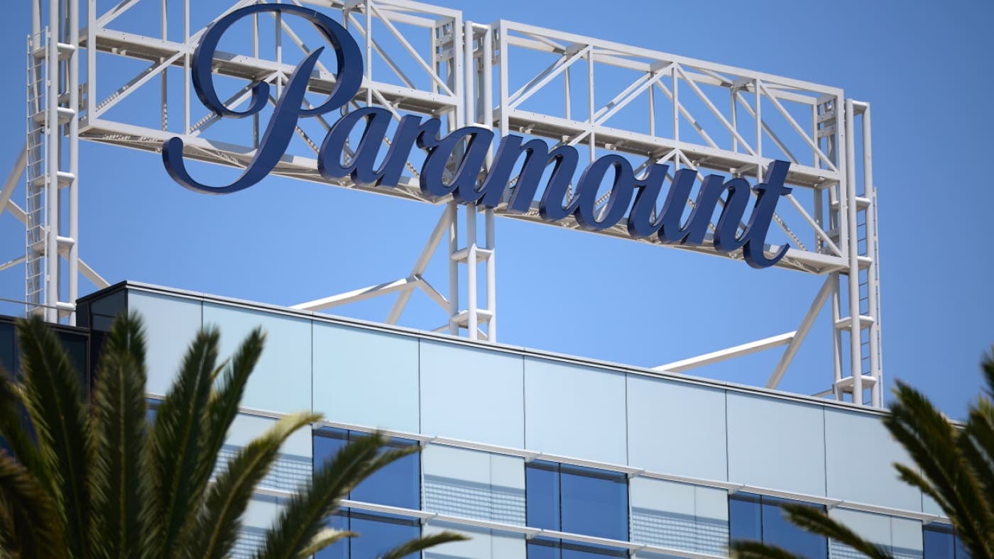 Paramount défie Netflix dans la bataille pour Warner Bros