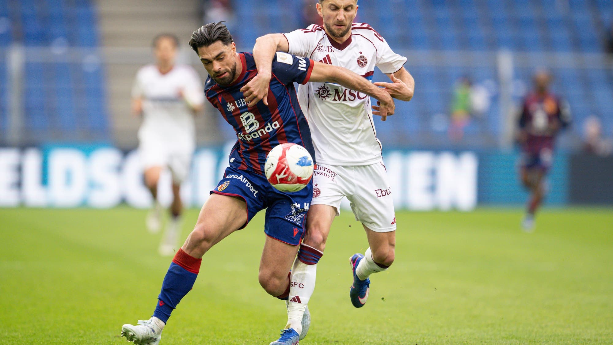 FC Bâle impose sa loi face à Servette (3-1)