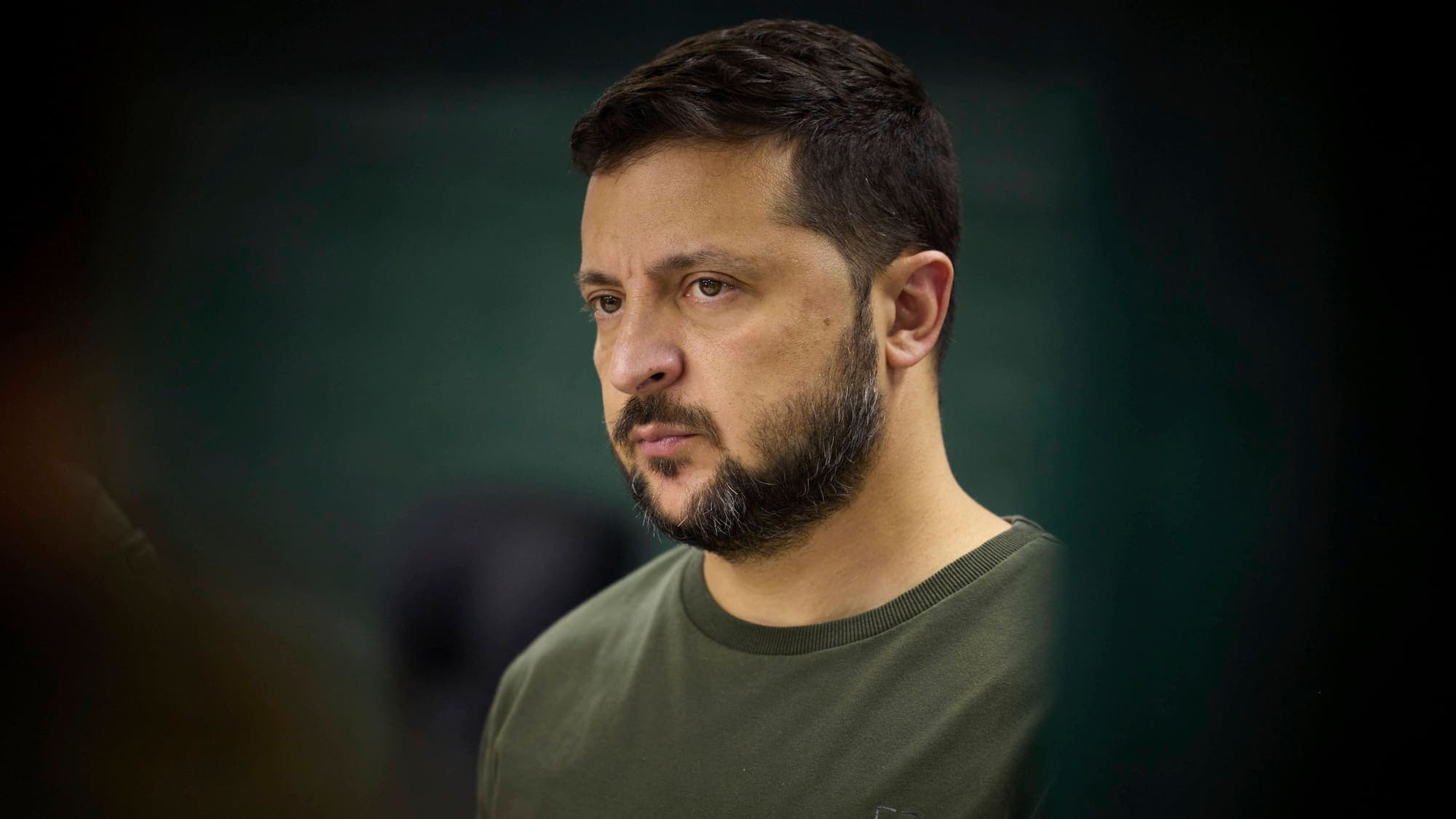 Zelensky évoque des élections en temps de guerre : stratégie ou nécessité ?