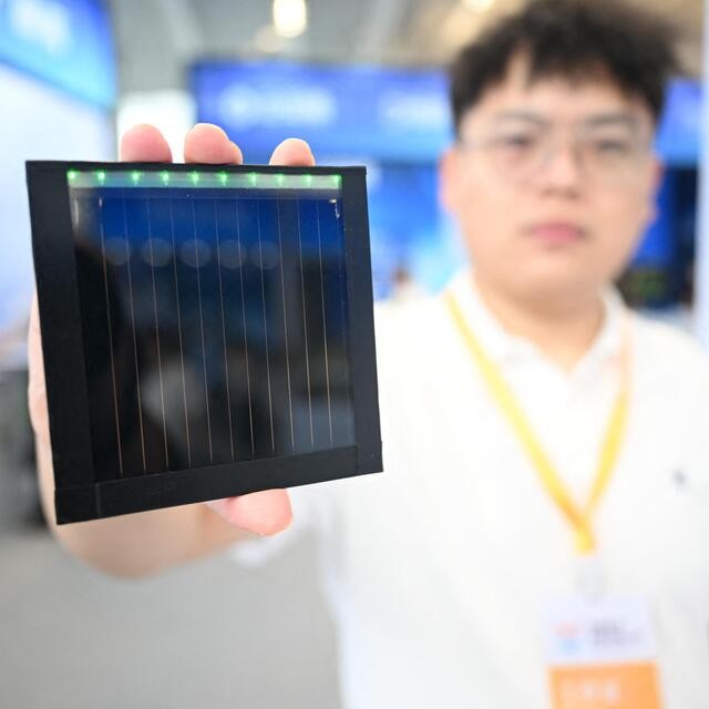 Des panneaux solaires sous la mer: une prouesse suisse et chinoise