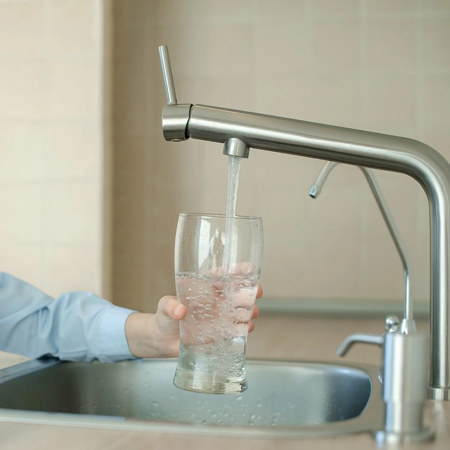 Chlorothalonil dans l'eau: 280 distributeurs suisses toujours non conformes