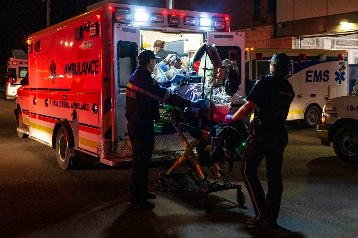 Incendie à la base de Wainwright : des morts et des blessés au Canada
